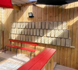Casiers � boules sur la terrasse